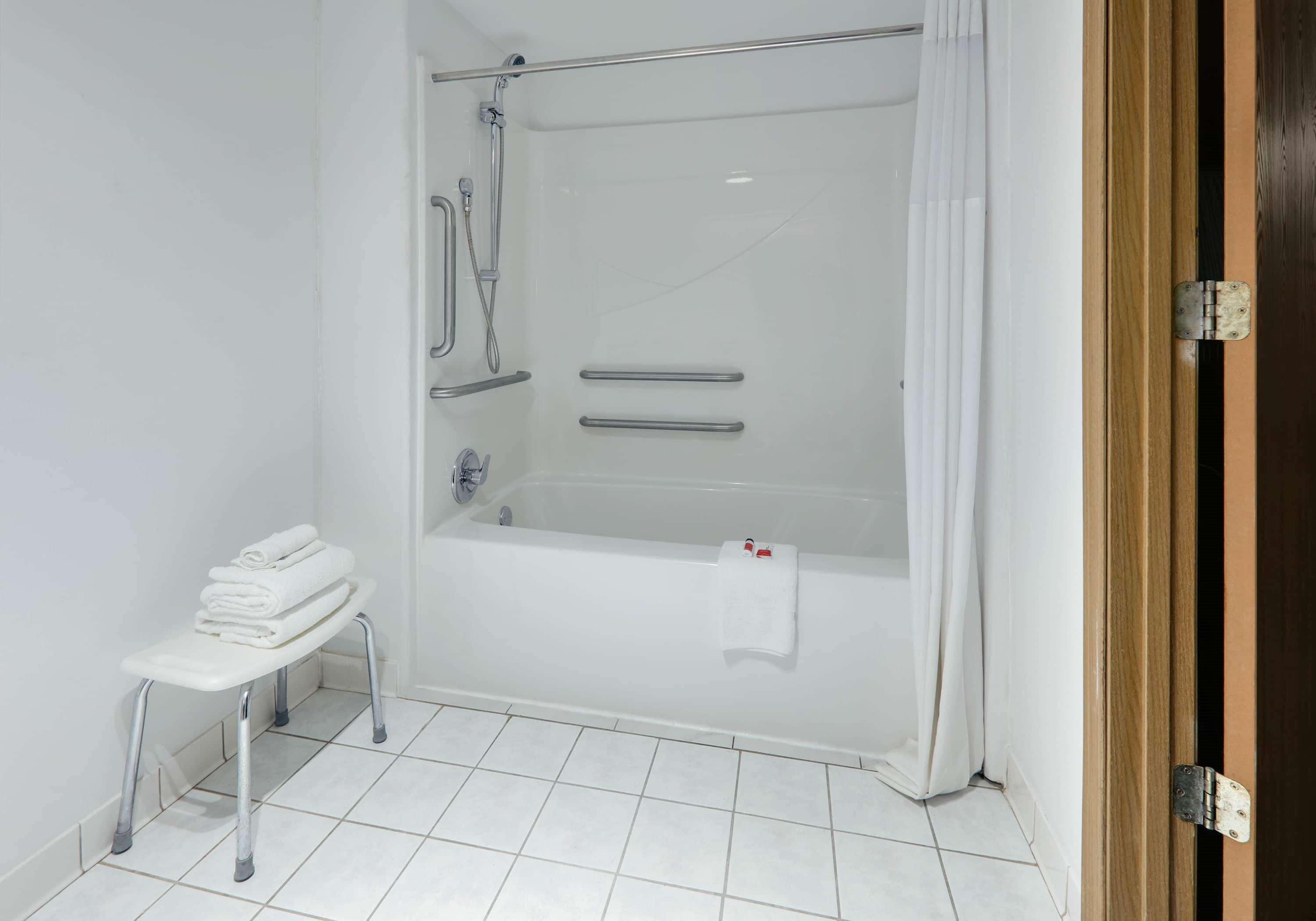 Days Inn & Suites By Wyndham Bentonville Esterno foto